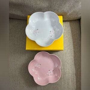 Le Creuset Sakura Flower Dish Set in Chiffon Pink & White Hong Kong Exclusive
